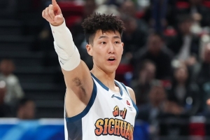 直播吧：南京同曦将与李玮灏签下3年C类合同_世界杯直播No.240